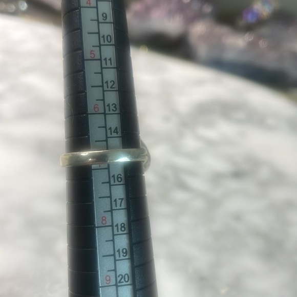 Gorgeous tear drop green amethyst ring in size 7 in 925 sterling silver - Picture 3 of 8